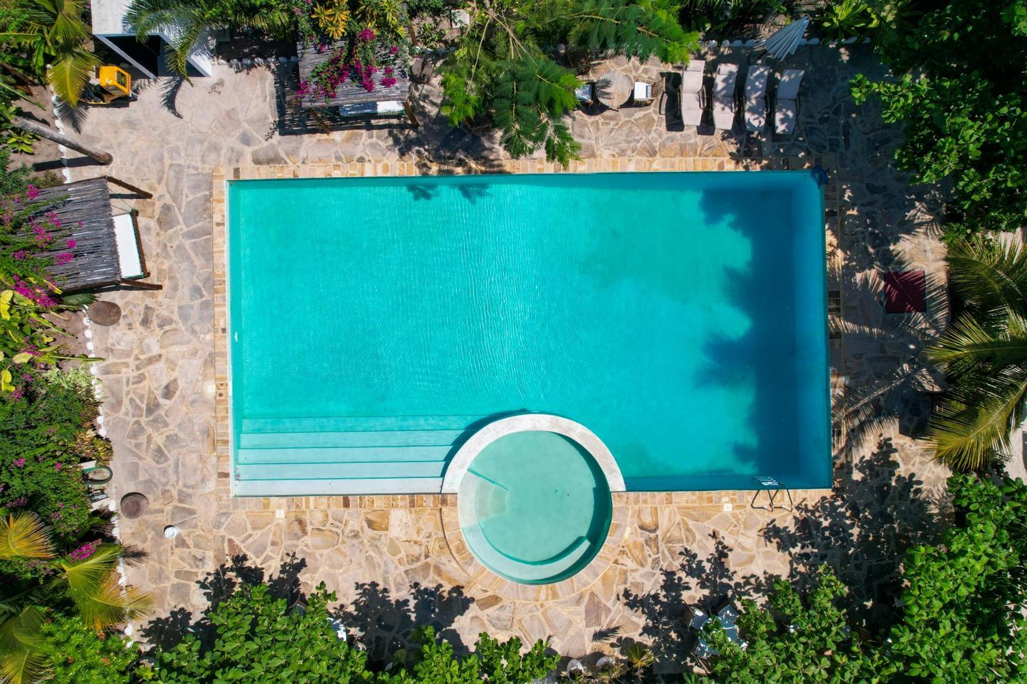 Tropical Boutique Hotel & Resto Пингу Экстерьер фото